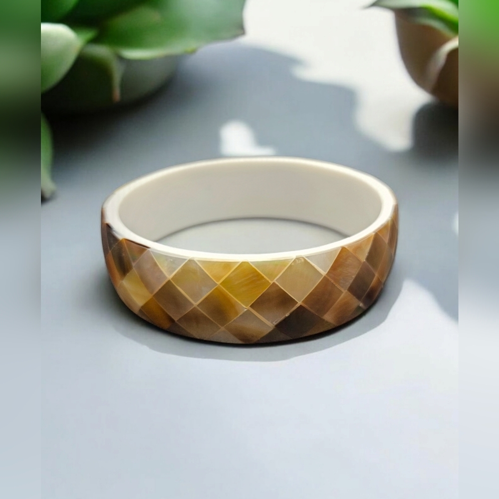Mother of Pearl Bangle